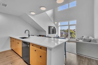 1101 18th Ave S Unit 610, Nashville, TN 37212