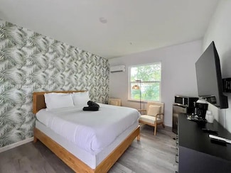 1020 N Riverside Dr Unit 14, Pompano Beach, FL 33062