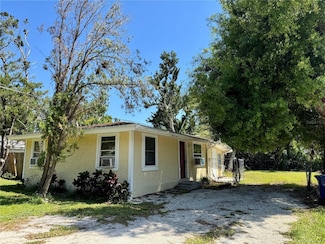 1317 Venetia St, Nokomis, FL 34275