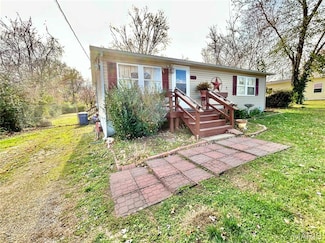 1003 W Franklin St, Salem, MO 65560