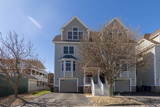 9 Duston Ave, Hampton, NH 03842