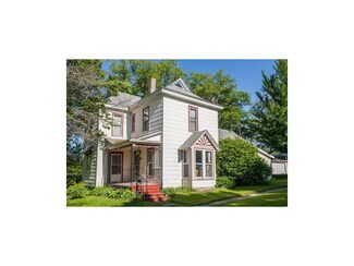 111 2nd St W, Riverside, IA 52327