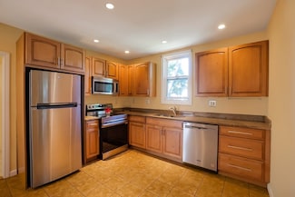 15 Parsons St Unit 17, Quincy, MA 02169