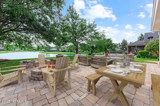 2091 Club Lake Dr, Orange Park, FL 32065