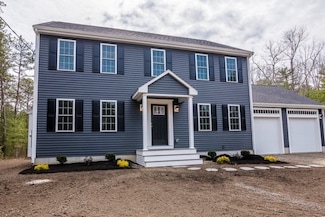 15 Rocky Meadow St, Middleborough, MA 02346