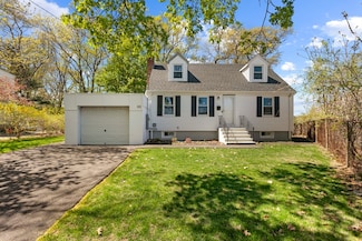 23 Cheney St, Needham Heights, MA 02494