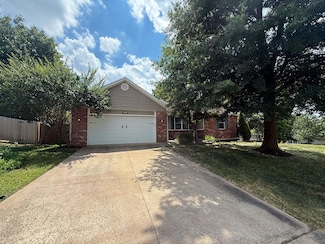 1302 Look Out Ct, Columbia, MO 65202