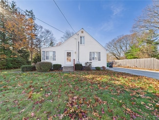 985 Cedar Swamp Rd, Warwick, RI 02889