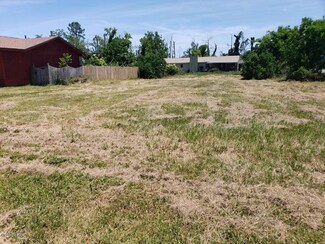 3706 W 27th St, Panama City, FL 32405