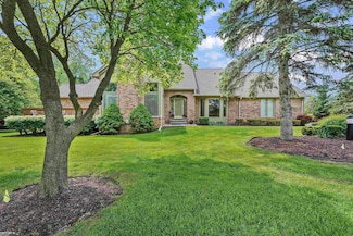 2164 Sandlewood Dr, Shelby Township, MI 48316