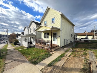 717 N 1st St, Jeannette, PA 15644
