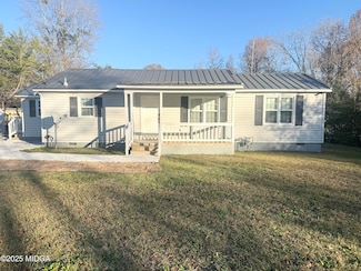 110 Faulk Cir, Cochran, GA 31014
