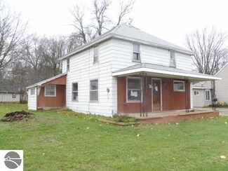 105 Carl St, Buckley, MI 49620
