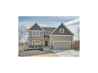 5021 NW Timberline Dr, Riverside, MO 64150