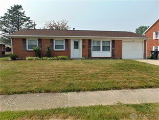 966 Hamlet Dr, Xenia, OH 45385