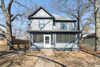 1108 E 15th St, Davenport, IA 52803