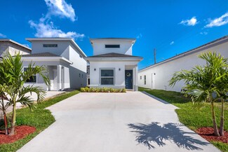 403 NW 12th Ave, Boynton Beach, FL 33435