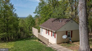 277 Pine Crest Ln, Bluemont, VA 20135