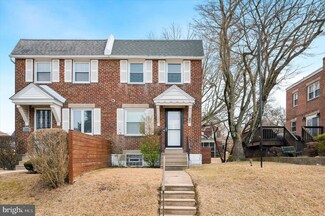 571 Acorn St, Philadelphia, PA 19128