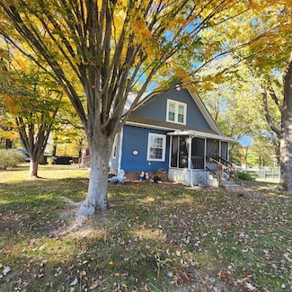 511 S Albion St, West Salem, IL 62476