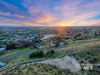 5912 W Hill Rd, Boise, ID 83703