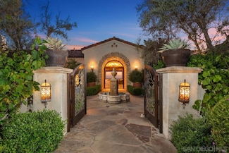 7954 Entrada de Luz E, San Diego, CA 92127
