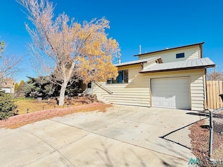 1603 Pecan Cir, Gallup, NM 87301