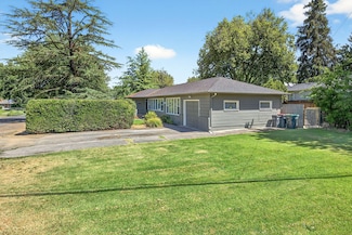 400 N Keene Way Dr, Medford, OR 97504