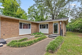 3600 Gleason Dr, Chattanooga, TN 37412