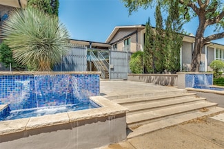 10211 Regal Oaks Dr Unit 120, Dallas, TX 75230