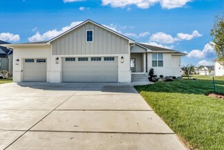 194 S Wellcrest Ct, Goddard, KS 67052