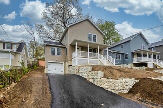 33 Brooks St, Springfield, MA 01109