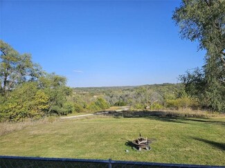 0004 145th Ln, Earlham, IA 50072