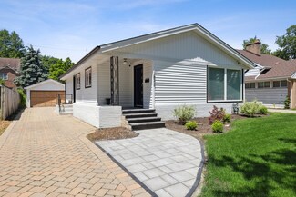 3834 Wolf Rd, Western Springs, IL 60558