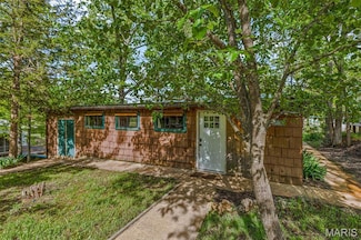 10358 Pebblewood Rd, Richwoods, MO 63071