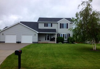 1142 Morgan Place SE, East Grand Forks, MN 56721