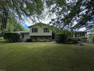 1070 Congress Lake Rd, Mogadore, OH 44260