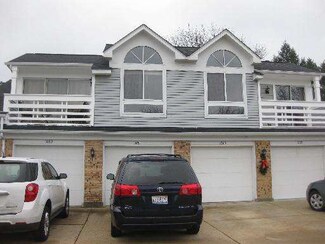 1083 Courtland Dr Unit 17, Buffalo Grove, IL 60089