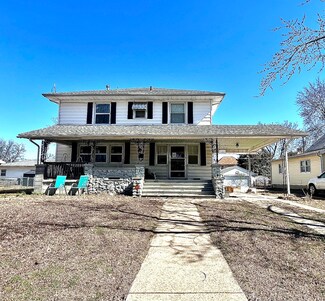 207 S Liberty St, Webb City, MO 64870