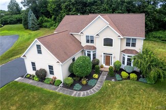 5002 Kayleigh Cir, Syracuse, NY 13215
