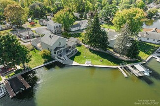319 Gilmore Ct, Michigan Center, MI 49254