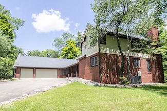 5530 Shawnee Trail Dr S, Indianapolis, IN 46220
