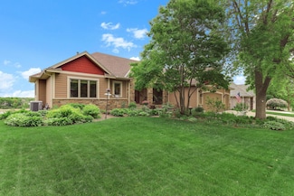 8811 Ridge Ponds Dr, Victoria, MN 55386