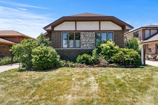 7952 Sayre Ave, Burbank, IL 60459