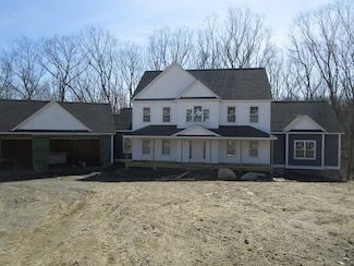11 Windstone Dr, Northbridge, MA 01534