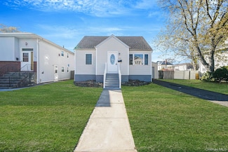 470 Miller Ave, Freeport, NY 11520