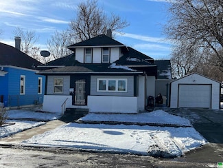618 W 6th St, Sioux City, IA 51103