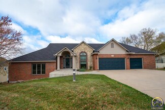 3735 SW Cobblestone Place, Topeka, KS 66610