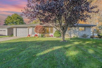 12116 Oak St, Birch Run, MI 48415