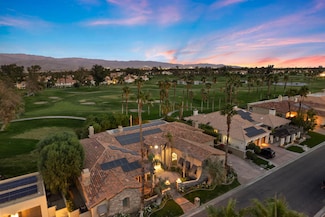 352 Crest Lake Dr, Palm Desert, CA 92211